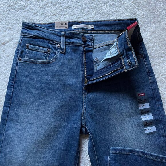 NWT Levi's 725 High Rise Bootcut Women Jeans Size 29/32 - Picture 2 of 11
